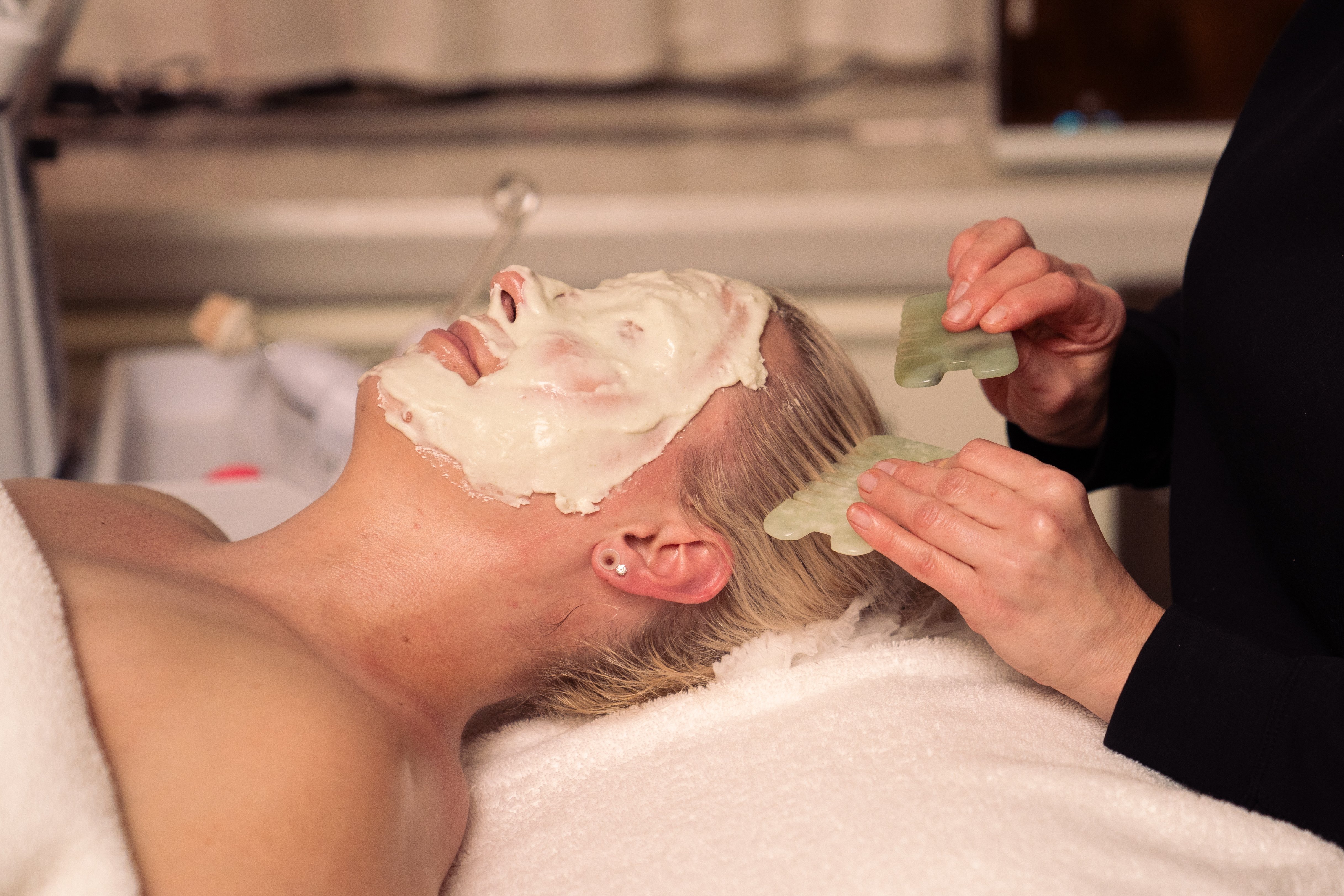 SpaFacial_12-11-2023_ -52